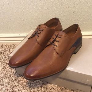 Kenneth Cole brown dress shoes
